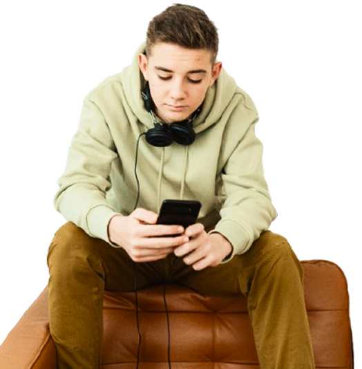 Jovem jogando videogame